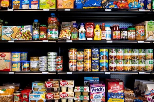 indícame el camino a la tienda de alimentos más cercana